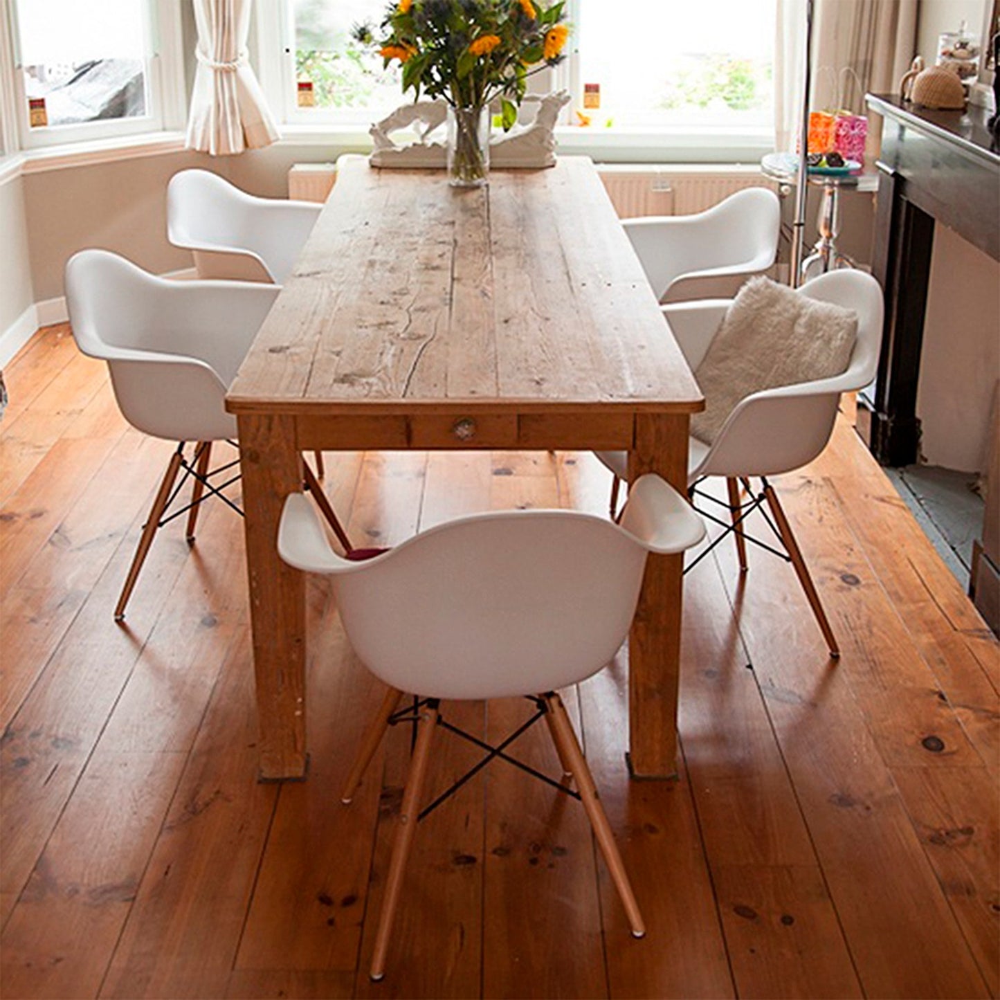 Set x4  Silla Eames Brazos Blanco