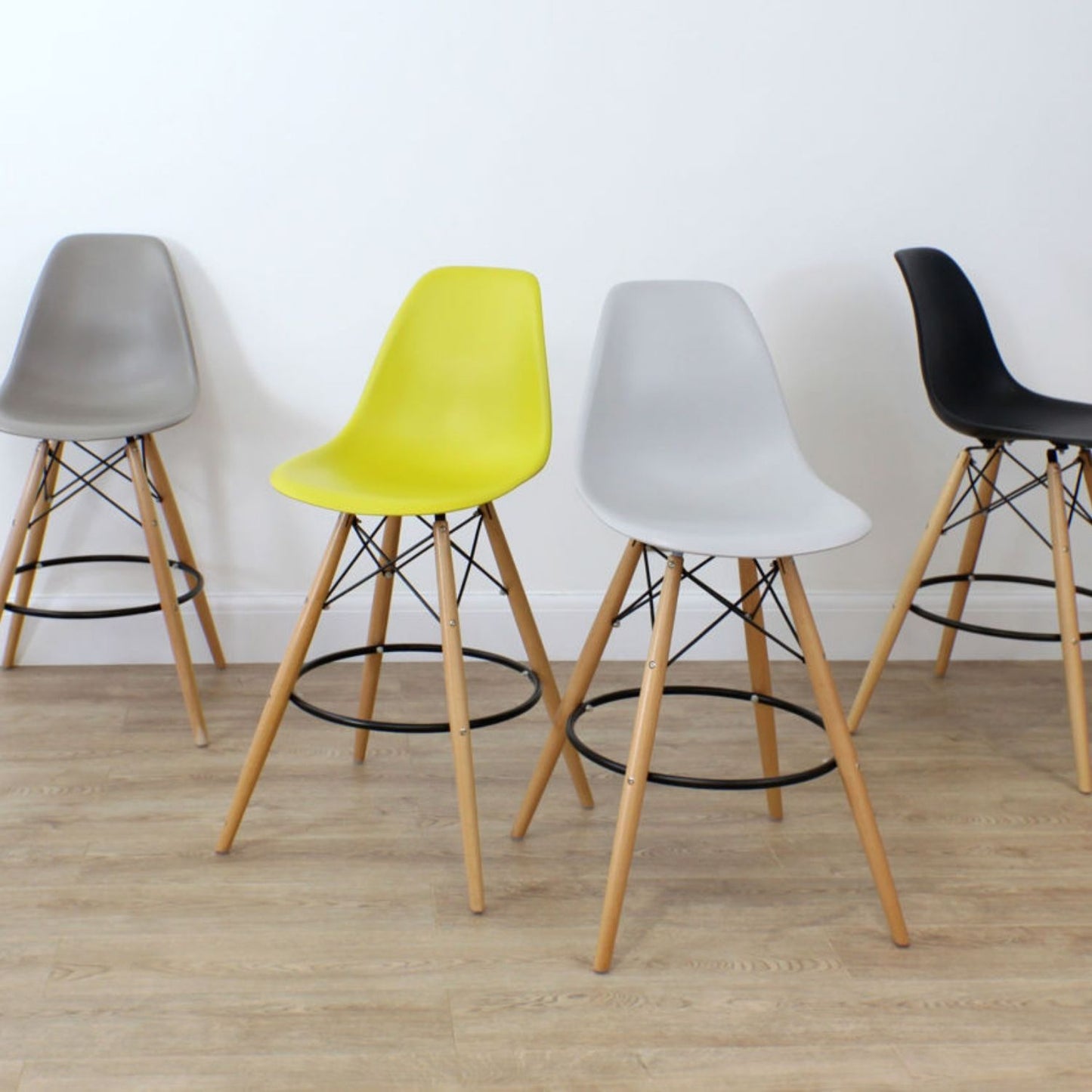 Silla de Barra Eames Amarillo