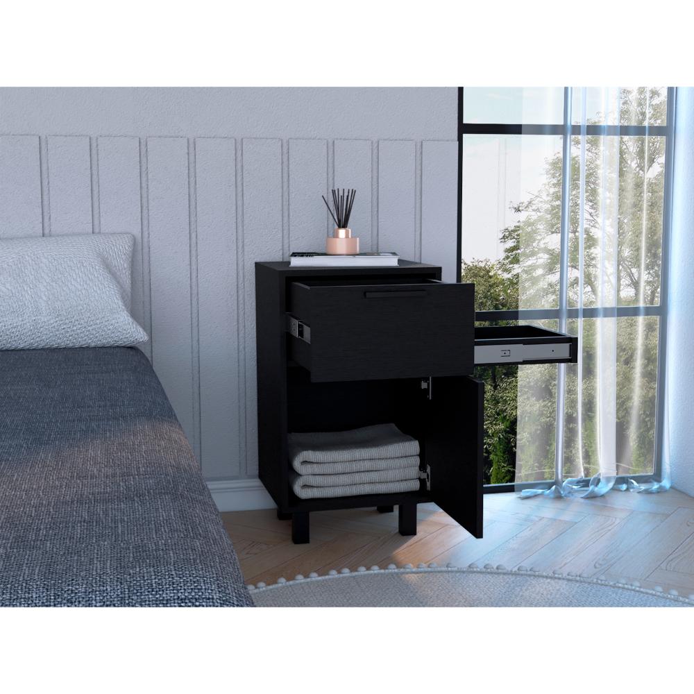 Mesa De Noche Ulvyn Z80 Wengue