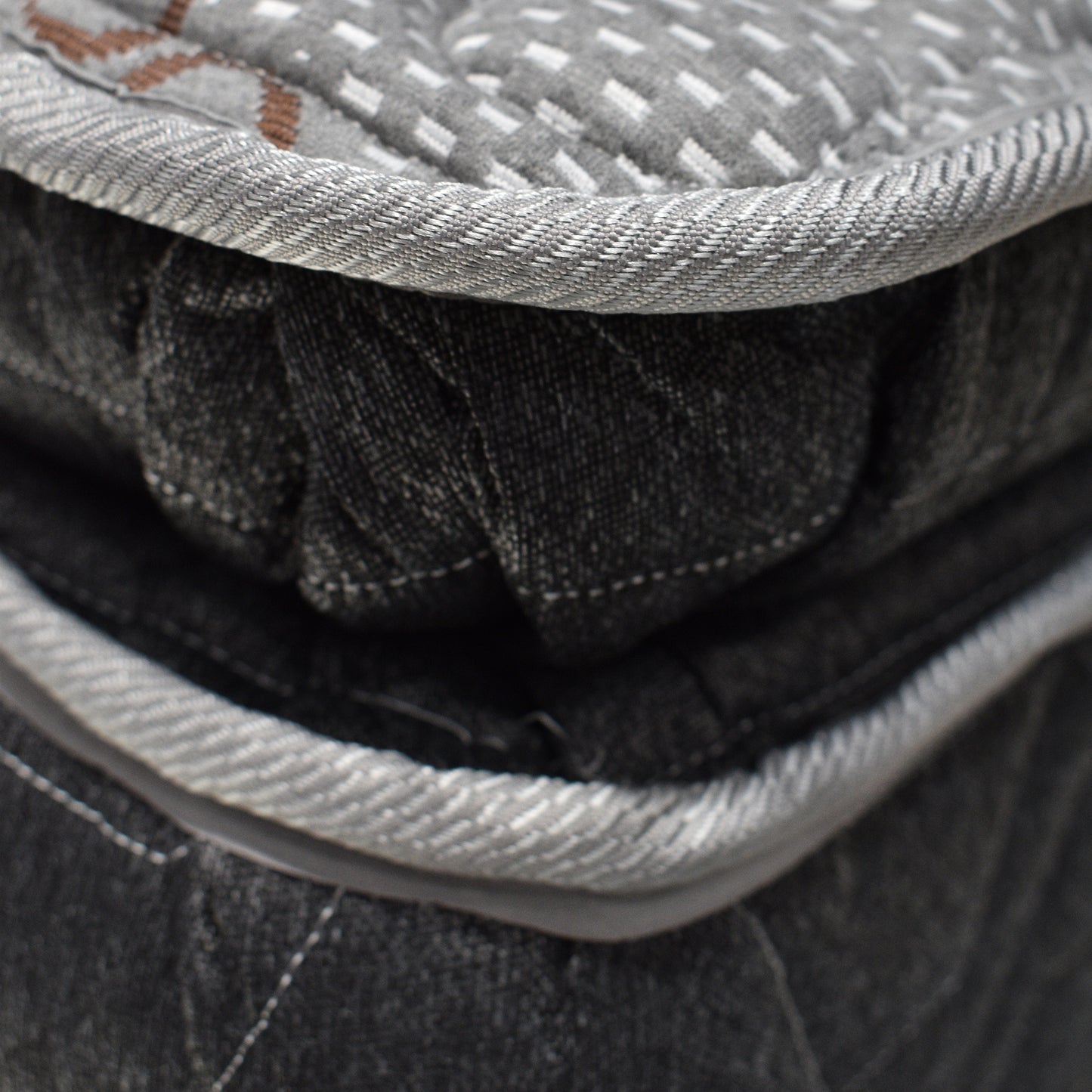 Colchón Semiortopedico Sencillo Pocket Opulence con Un Pillow