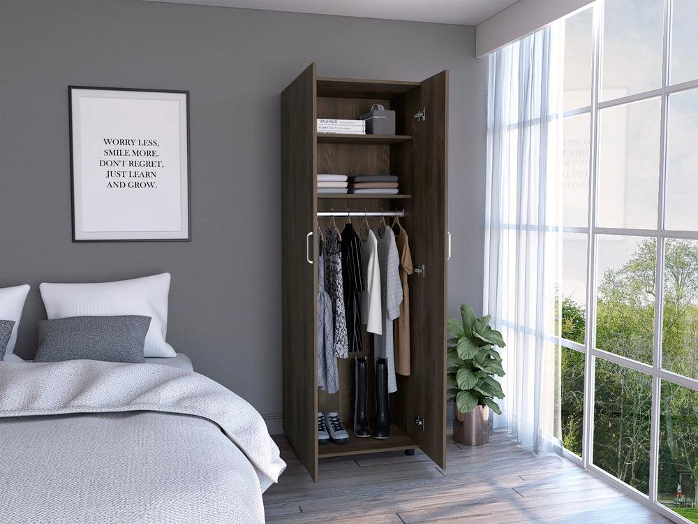 Closet Feroni Nogal