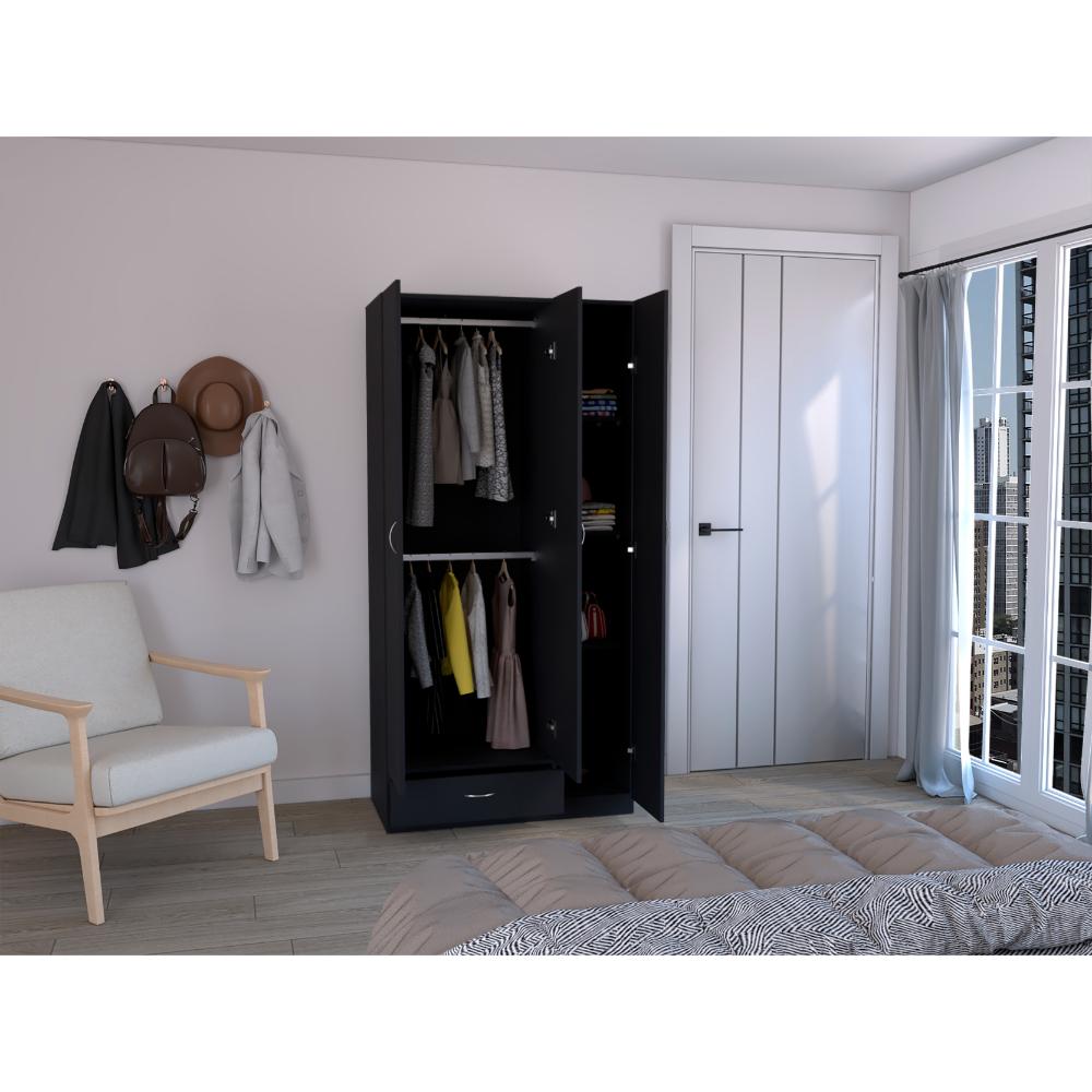 Closet Vtex, Wengue, Con Amplios Espacio Para Ropa Y Tres Puertas Abatibles