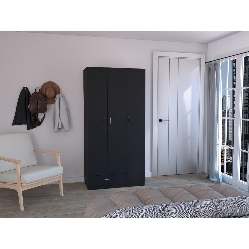 Closet Vtex, Wengue, Con Amplios Espacio Para Ropa Y Tres Puertas Abatibles