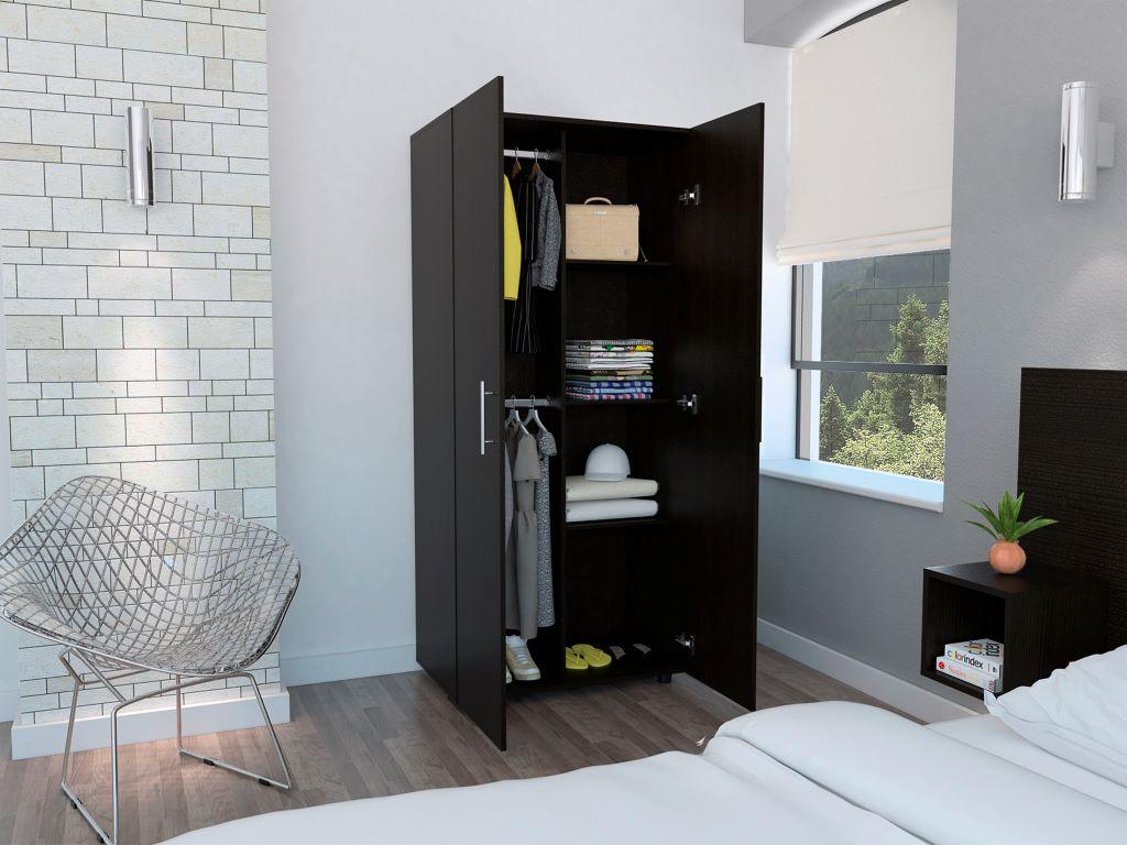 Closet Torma Wengue