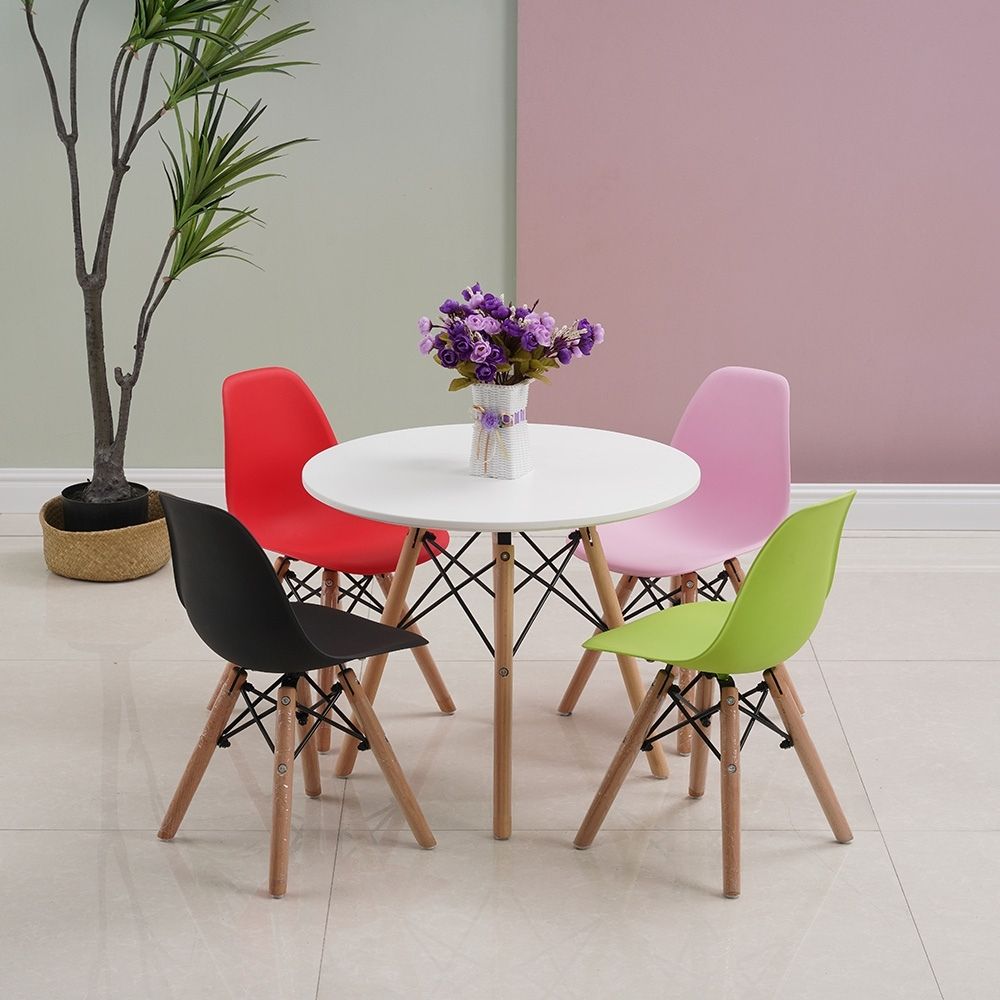 Mesa Infantil Eames con Silla Eames Verde