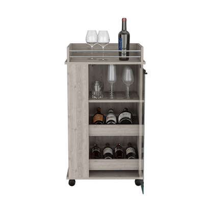 Bar Nyvora, Humo, Con Amplios Espacios Para Ubicar Copas Y Botellas