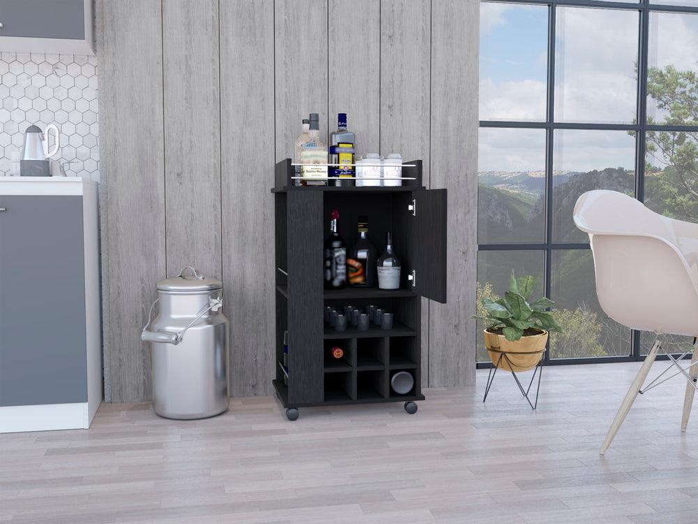 Bar Alevia, Wengue, Con Amplios Espacios Para Ubicar Botellas