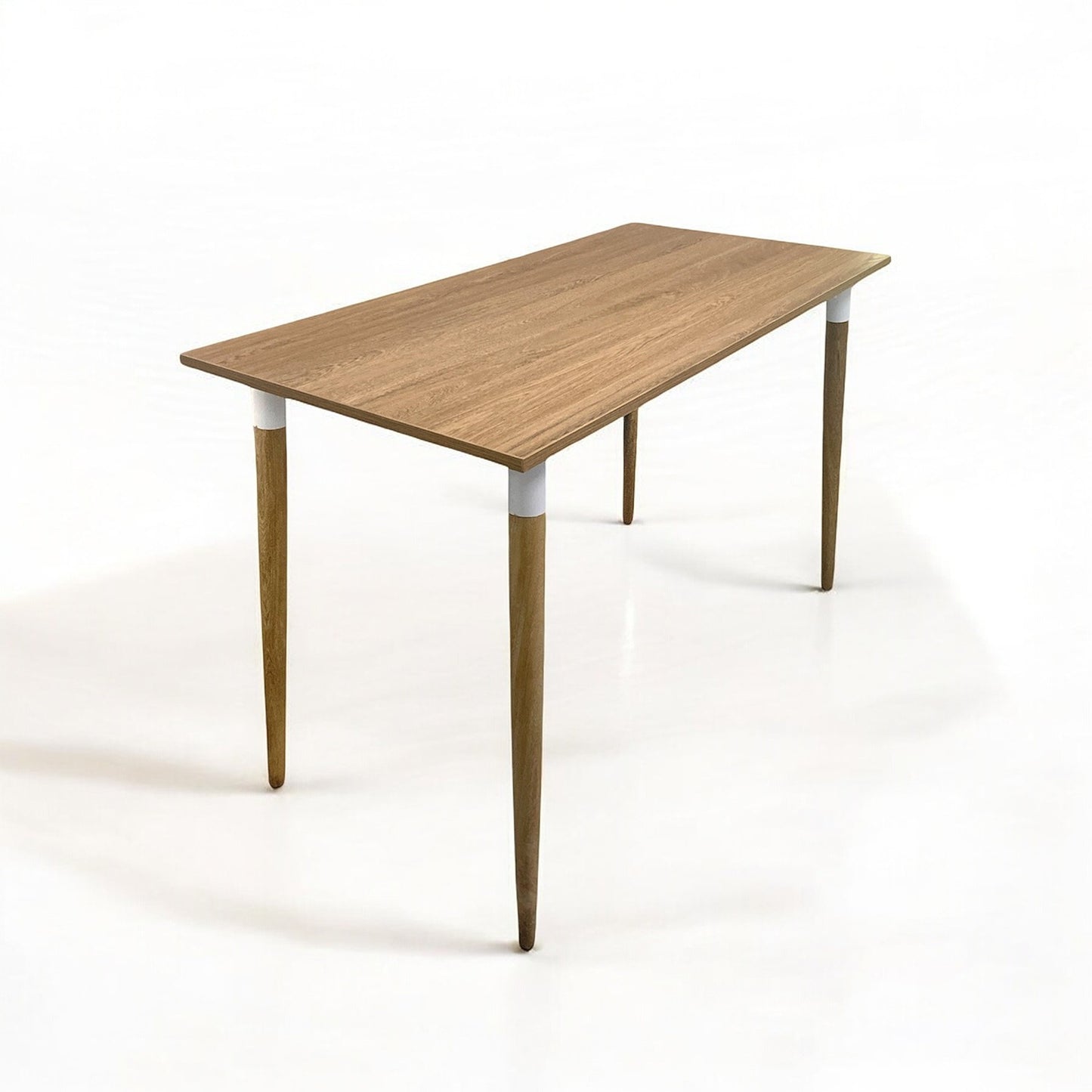 Juego de Comedor Premium Kano con 4 Sillas Eames Exclusive