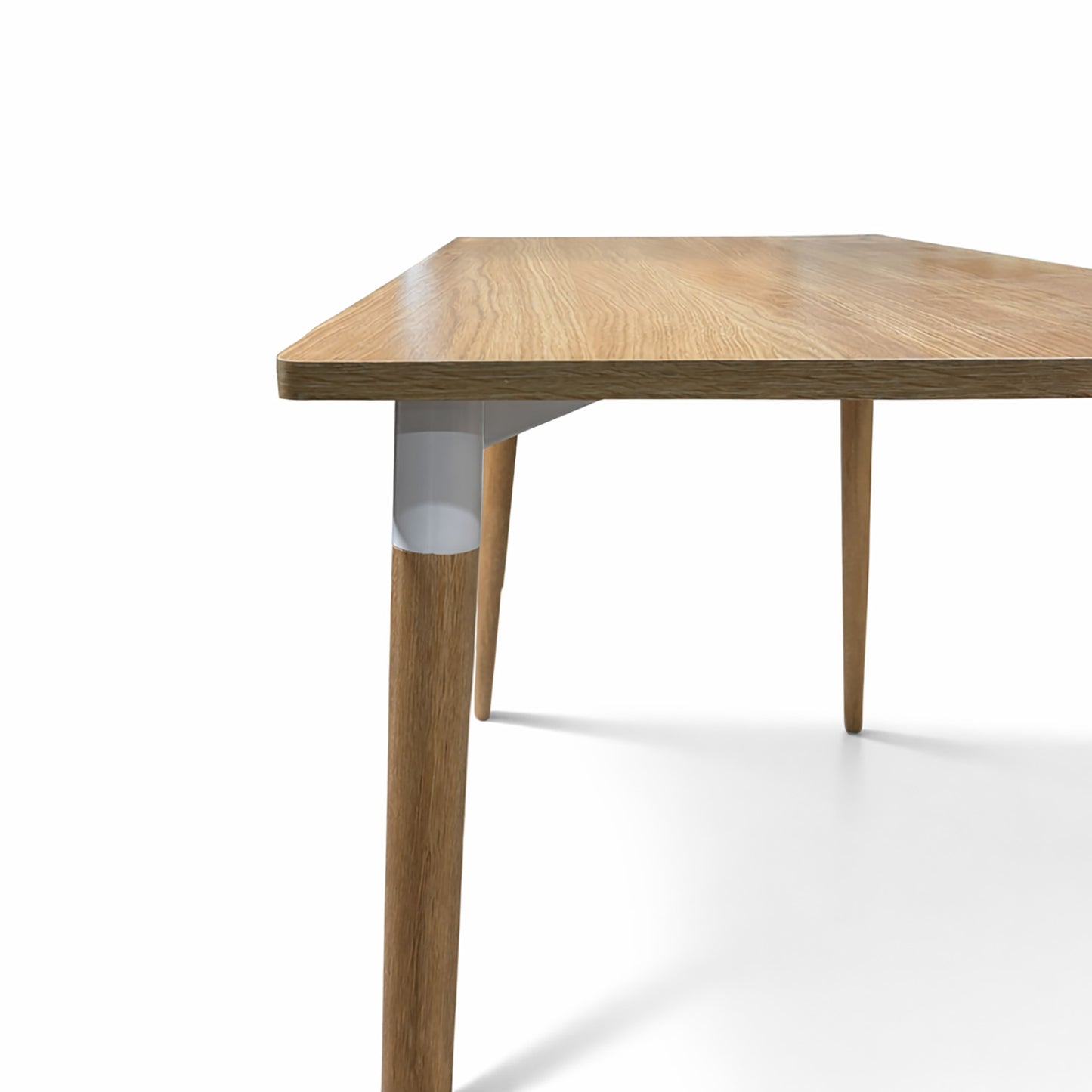 Juego de Comedor Madera Robledo con 4 Sillas Eames negra