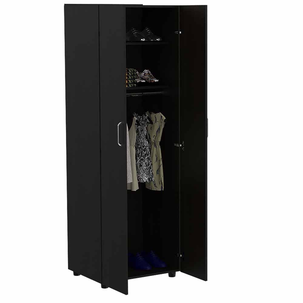 Closet Uvrel Wengue
